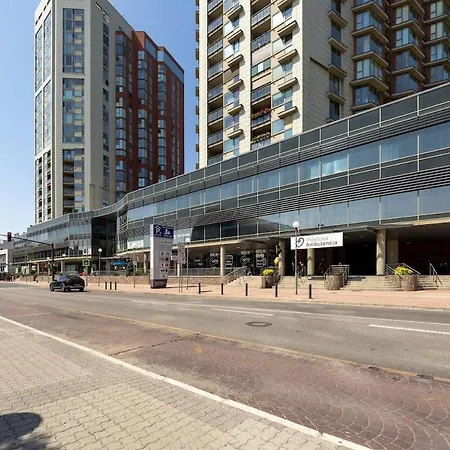 Modern Vienna Gate With Balcony & Free Parking Apartman