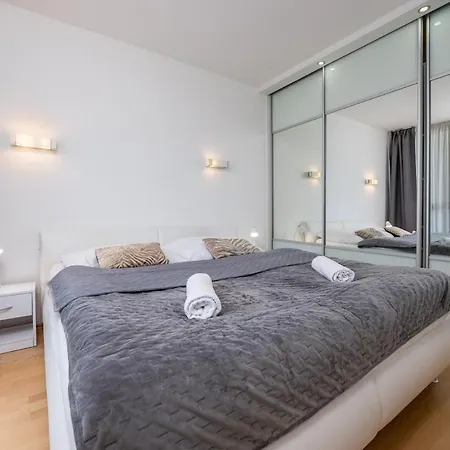 Modern Vienna Gate With Balcony & Free Parking Apartman Pozsony