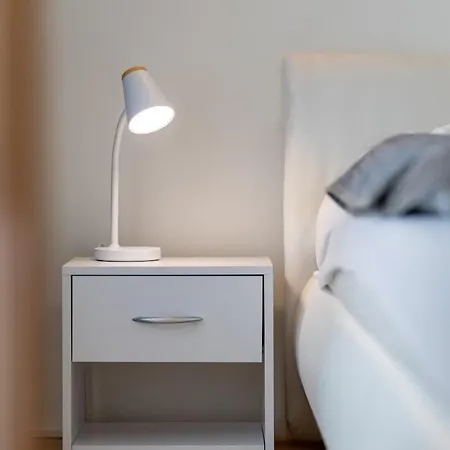 Modern Vienna Gate With Balcony & Free Parking Apartman Pozsony